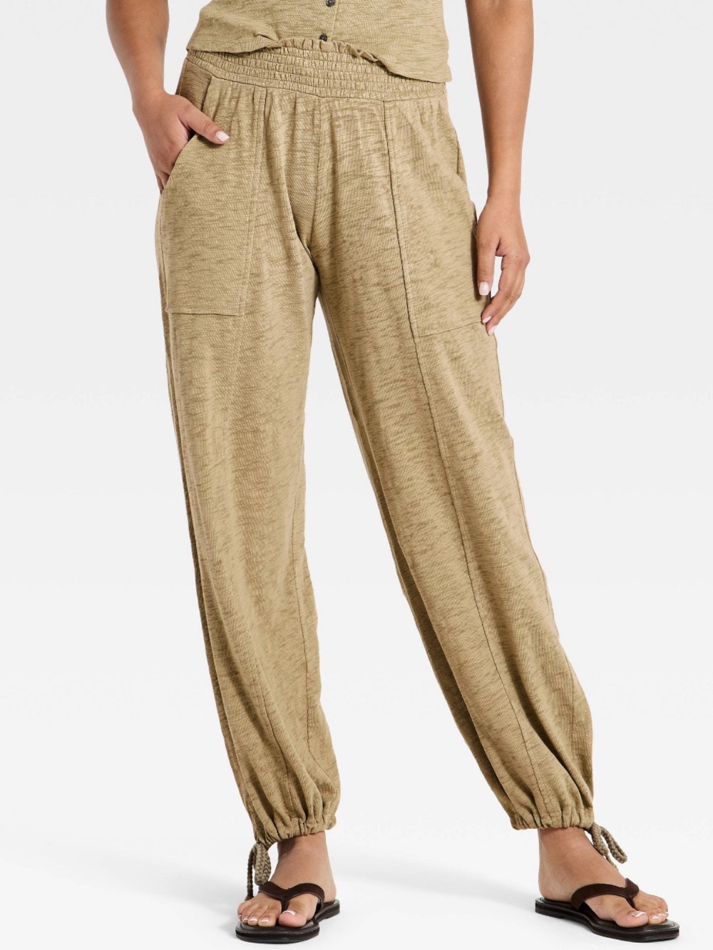 Universal Thread NWT Small Women’s Mid Rise Balloon Ankle Pull On Pants Green